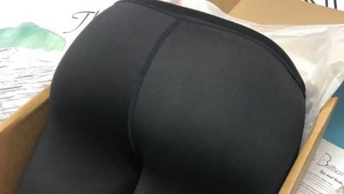 Travesseiro em formato de bumbum turbinado é criado para garantir sonos mais tranquilos