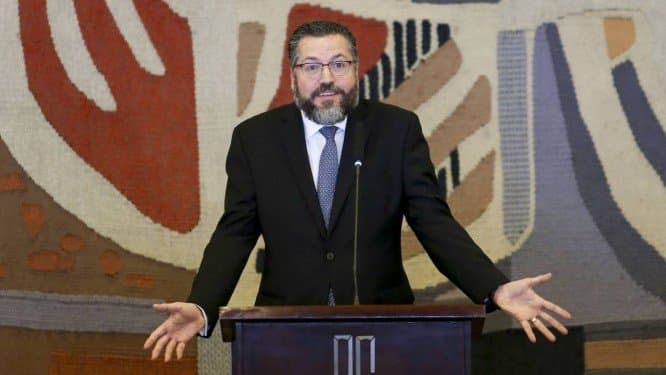 Brasil tentará isenção de visto para brasileiros para entrada nos EUA, diz ministro