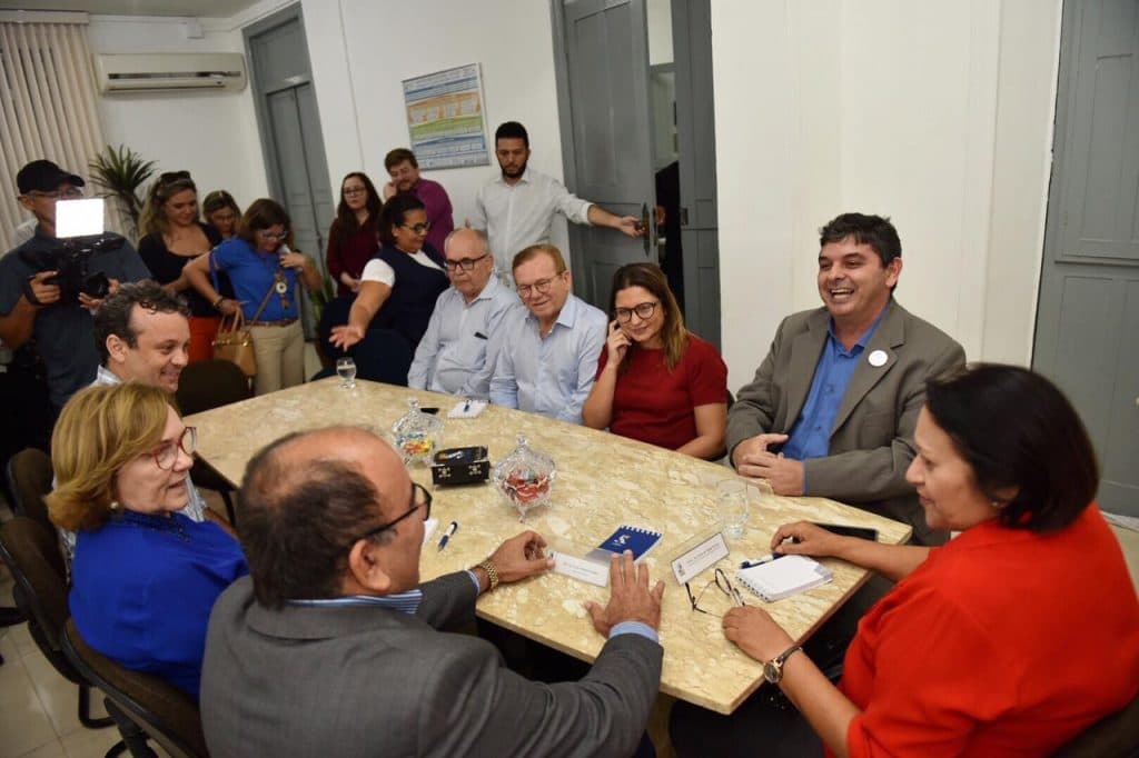 Senadora Zenaide visita áreas de fruticultura em Mossoró e participa de encontro com Ministra da Agricultura