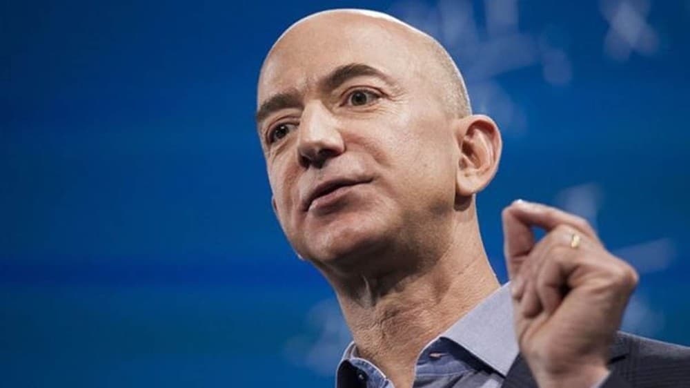Mais rico do mundo, Jeff Bezos, dono da Amazon, diz sofrer chantagem de jornal com foto íntima