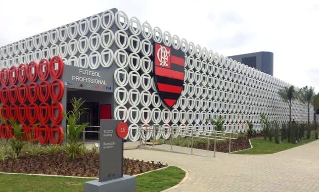 Prefeitura do Rio de Janeiro interdita CT do Flamengo, o Ninho do Urubu, local do incêndio que matou dez jovens da base