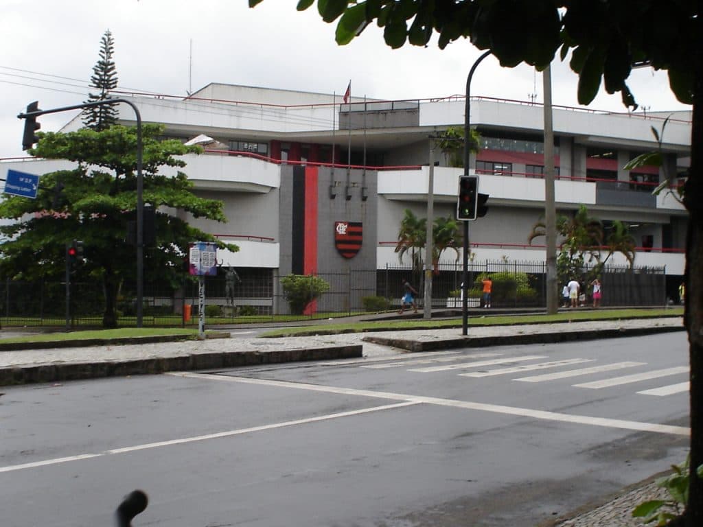 Flamengo diz que ofereceu indenizações que seriam o dobro de casos parecidos