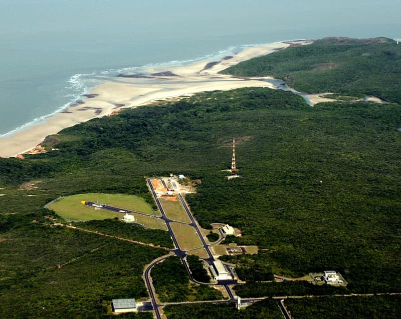 Brasil e Estados Unidos fecham acordo sobre base de Alcântara