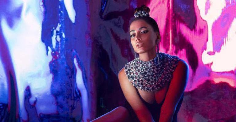 Anitta diz que leva outras pessoas para sexo com Pedro Scooby