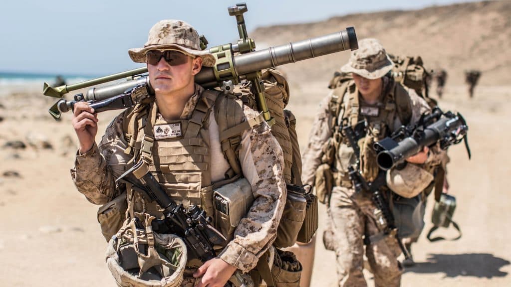 Trump retira EUA do tratado de redução de armas e país puxa crescimento global de gastos militares
