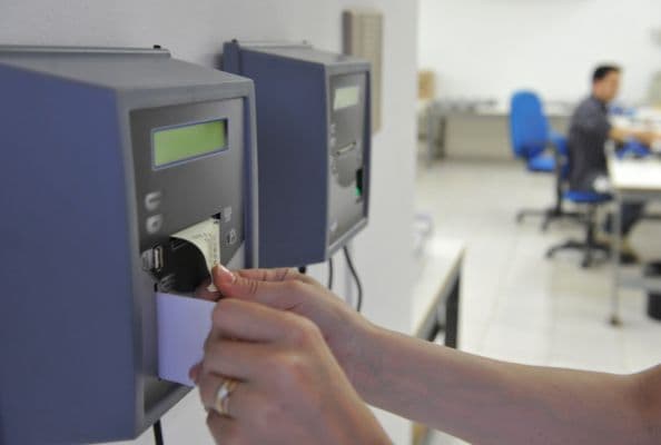 Petrobras é condenada em Natal a regularizar a jornada de trabalho e a adotar registro de ponto de acordo com as normas trabalhistas