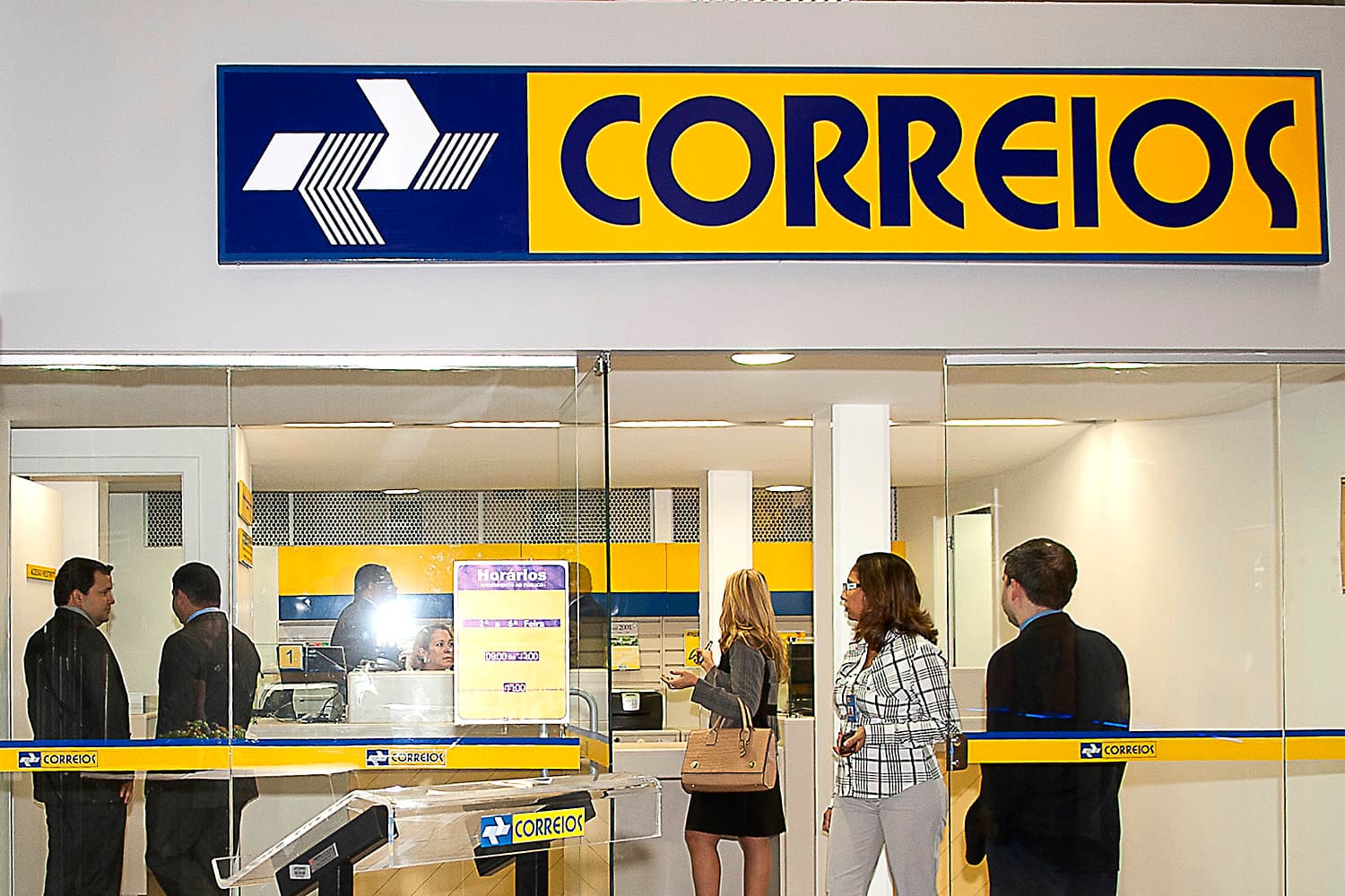 Sinal verde para privatização dos Correios