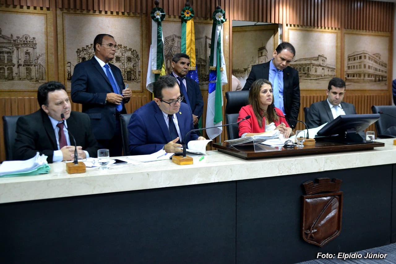 Câmara Municipal de Natal aprova projeto que garante gratuidade aos idosos nos estacionamentos; veja outros beneficiados