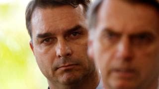 Parentes de Bolsonaro devolviam 90% dos salários em ‘rachadinha', diz ‘Época', que ouviu "pessoa próxima à família"