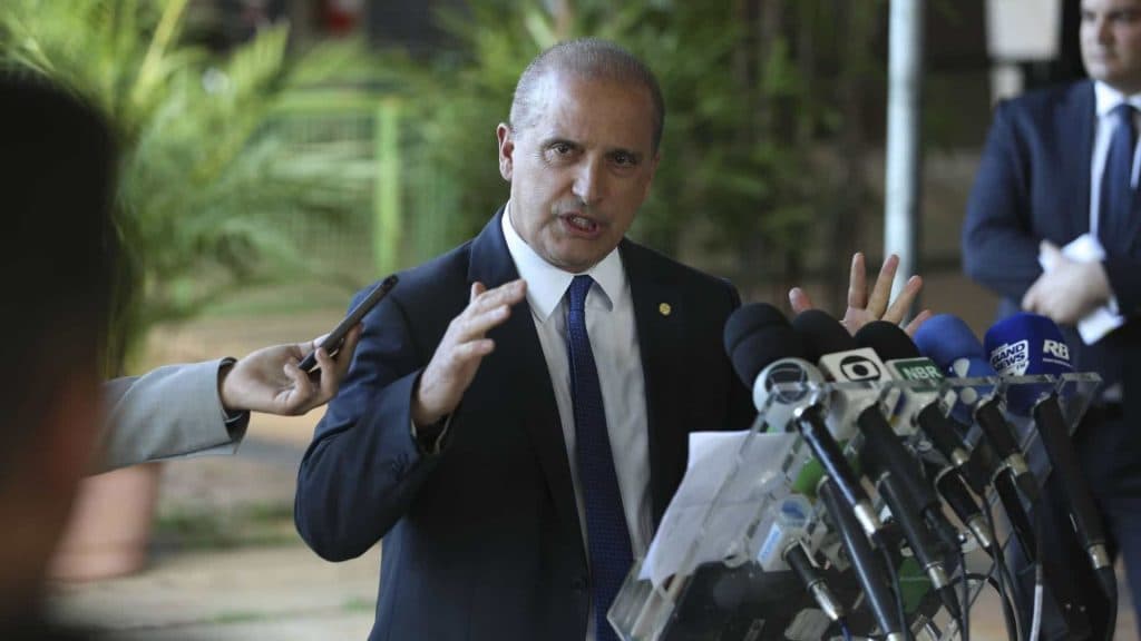 Meta para 2020 é construir 500 mil casas populares, diz Onyx