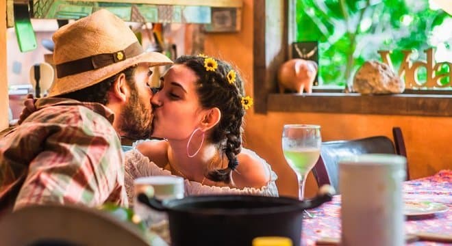 Por motivo exclusivamente comercial, Dia dos Namorados é em junho no Brasil, enquanto no resto do mundo é em fevereiro; entenda como ideia surgiu