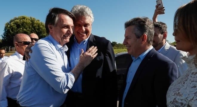 Bolsonaro defende Neymar sobre suposto estupro: ‘Acredito nele'