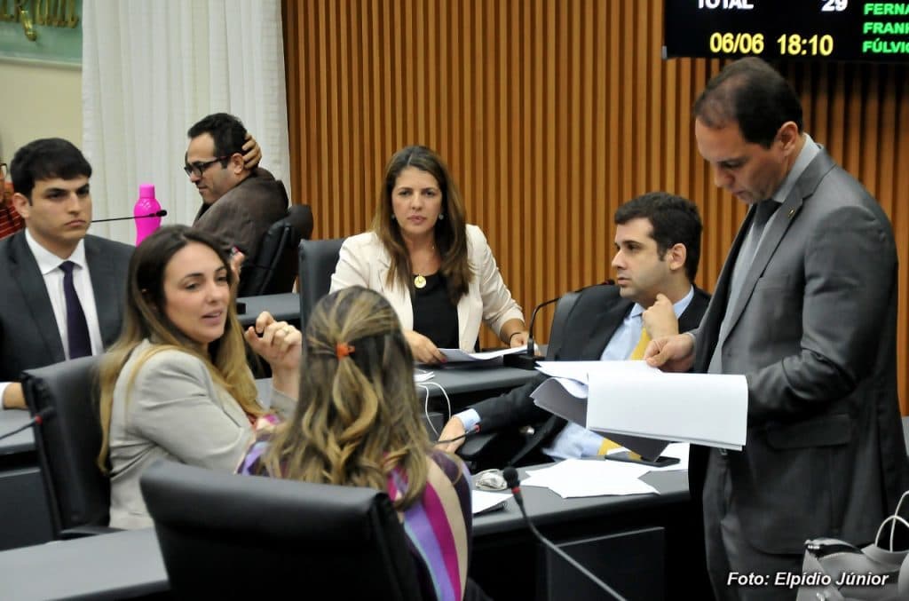 Emenda garante exclusividade aos motoristas da Grande Natal no transporte por aplicativo