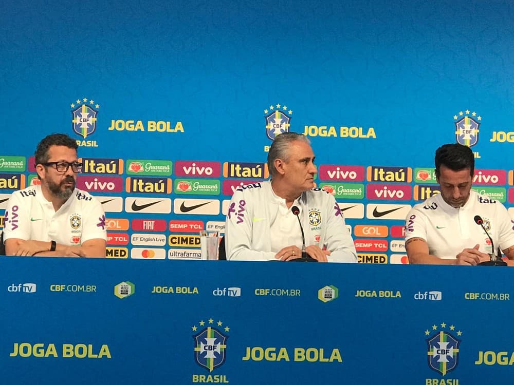 Tite se pronuncia sobre acusação de estupro contra Neymar: "Eu não posso julgá-lo"