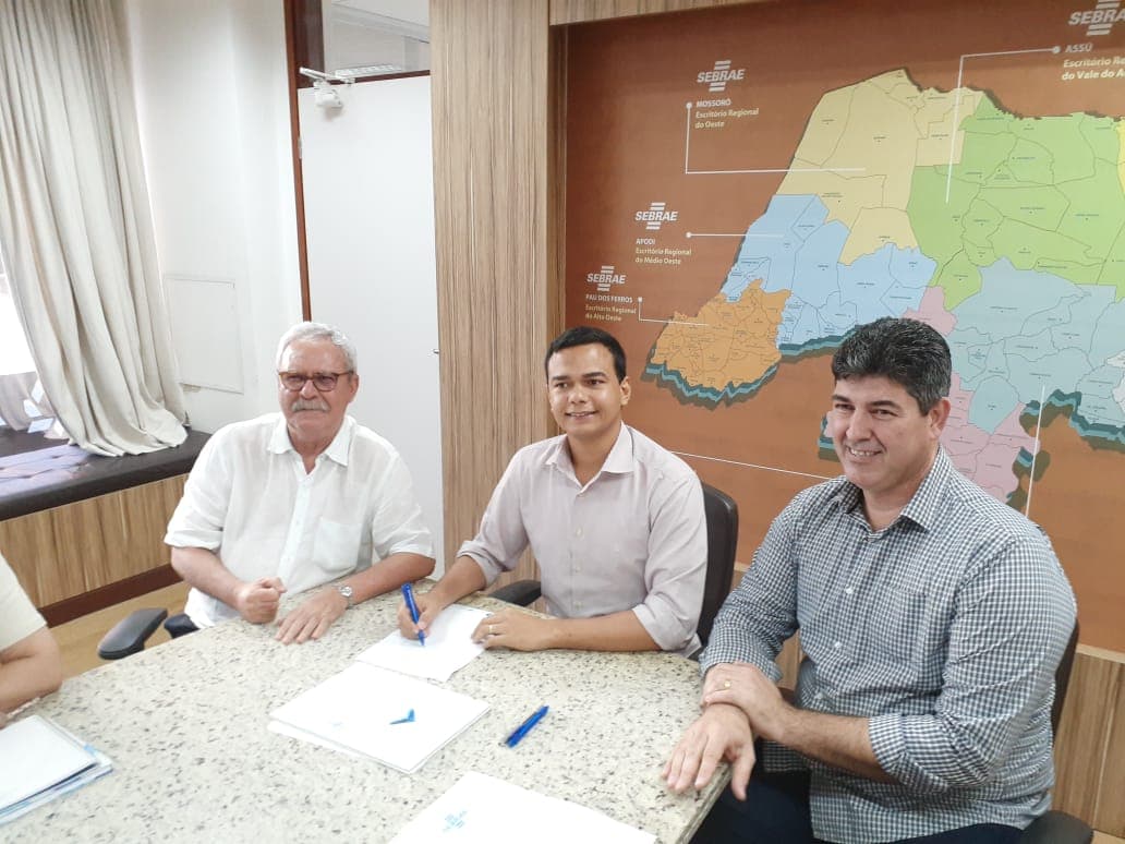 Extremoz é escolhido como município modelo para iniciar no RN o projeto ‘Cidade Empreendedora e Sustentável’ do SEBRAE