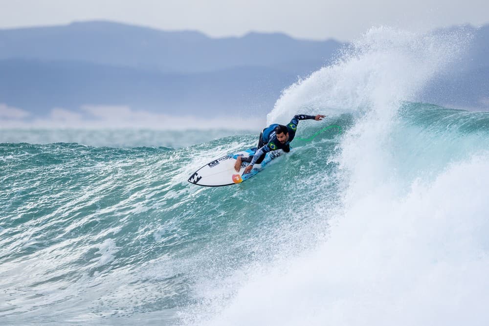 Final brasileira em J-Bay! Gabriel Medina e o potiguar Ítalo Ferreira decidem etapa sul-africana no surfe
