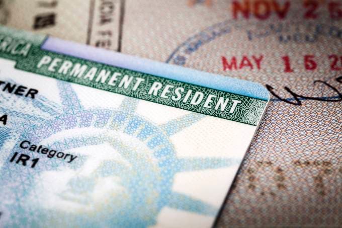 EUA anunciam regulamentação que dificulta acesso ao “green card”