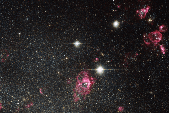 Astrônomos detectam o buraco negro mais pesado já descoberto