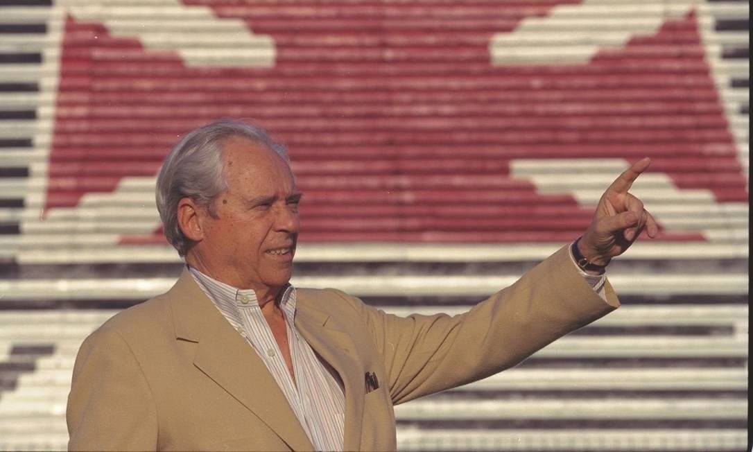 Morre aos 96 anos, o português Antônio Soares Calçada, presidente mais vitorioso da história do Vasco