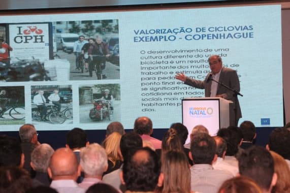 Prefeito Álvaro Dias pontua necessidade de revisão do Plano Diretor de Natal