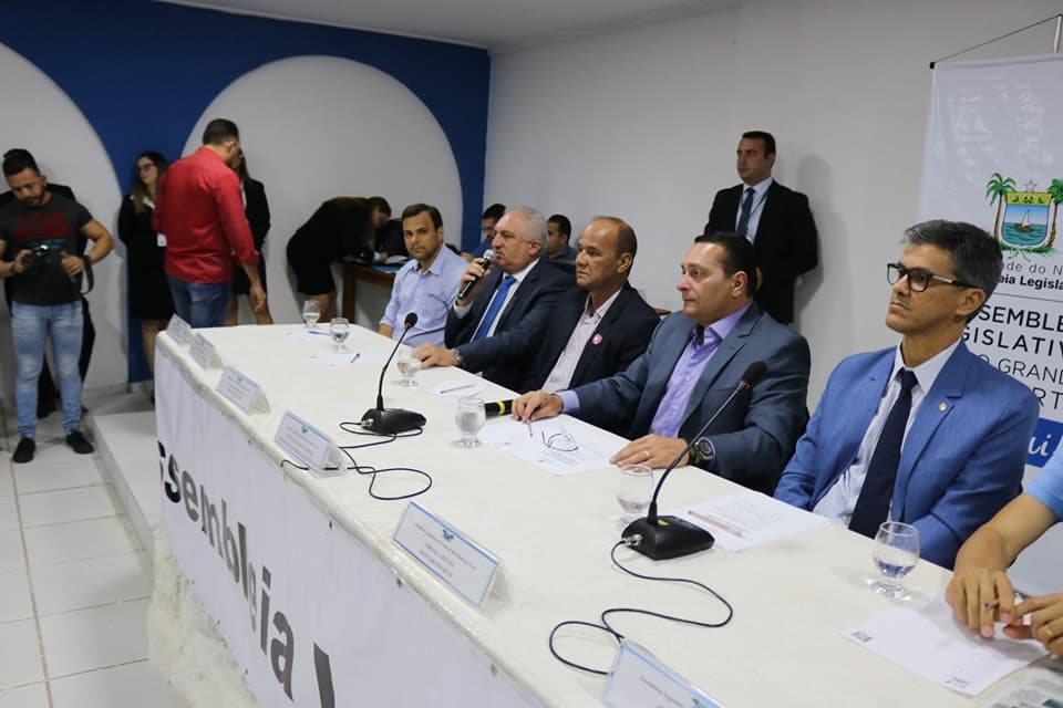 Câmara Municipal de Parnamirim debate soluções para bairros que fazem divisa com Macaíba em audiência Pública