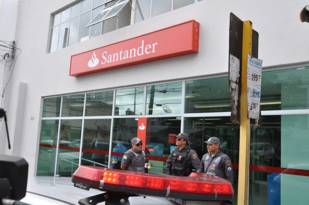 Banco ignora decisão judicial e tenta abrir agência sem segurança em Natal