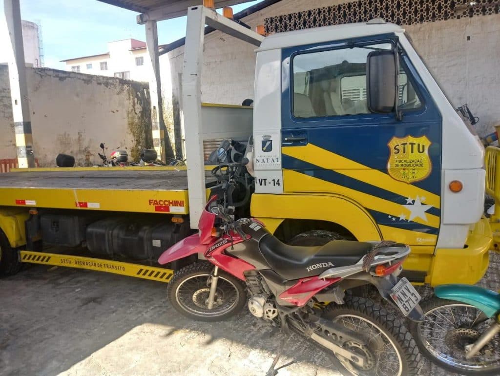VÃO REBOCAR? Guincho da STTU tem débitos com o Detran desde 2018