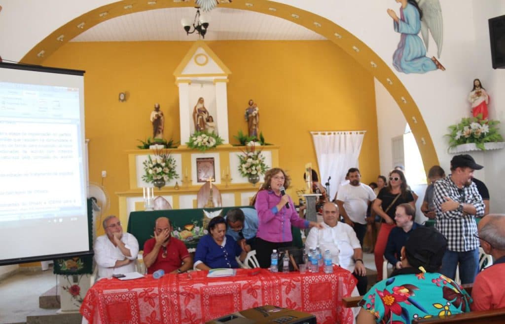 Senadora Zenaide discute em Jucurutu ações em favor da comunidade atingida pelas obras da Barragem de Oiticica