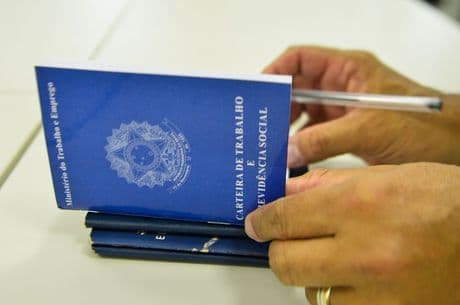 DESBUROCRATIZAÇÃO: Governo Federal publica regras para emitir carteira de trabalho digital
