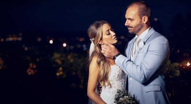 Cúpula da Época pede demissão por reportagem com nora de Bolsonaro