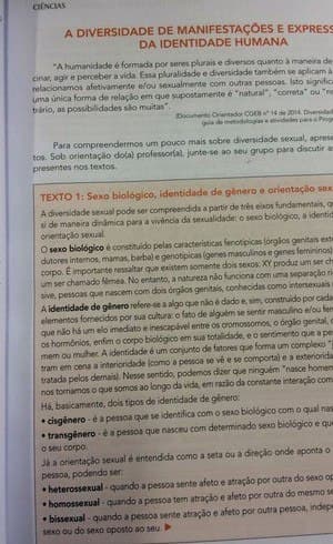 Bolsonaro quer projeto que proíba ideologia de gênero nas escolas de ensino fundamental; em SP, Doria ordenou recolhimento de material
