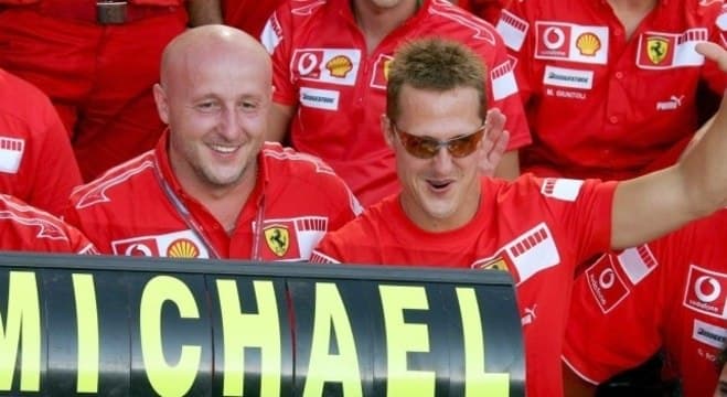 Michael Schumacher está consciente e pode ter alta nesta quarta, diz jornal