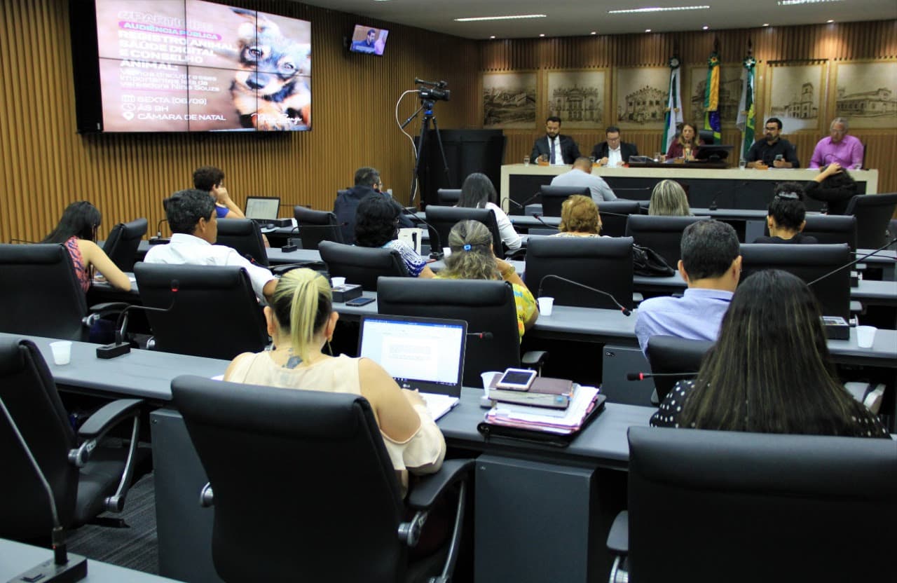 Audiência na Câmara Municipal de Natal discute a implementação de leis em defesa da causa animal