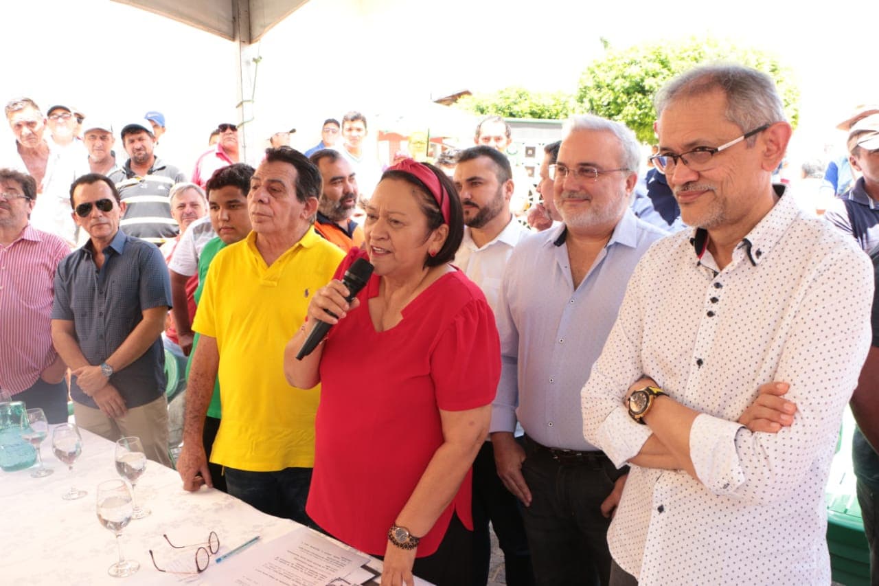 Pilões volta a ter abastecimento pela Caern e governadora anuncia construção de adutoras