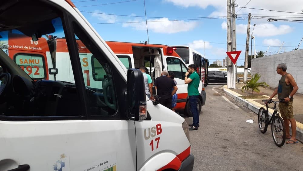 FOTO: Acidente envolvendo dois micro-ônibus na Zona Sul de Natal deixa feridos