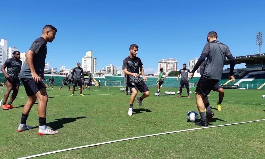 Figueirense nega a intenção de abandonar o Brasileirão da Série B
