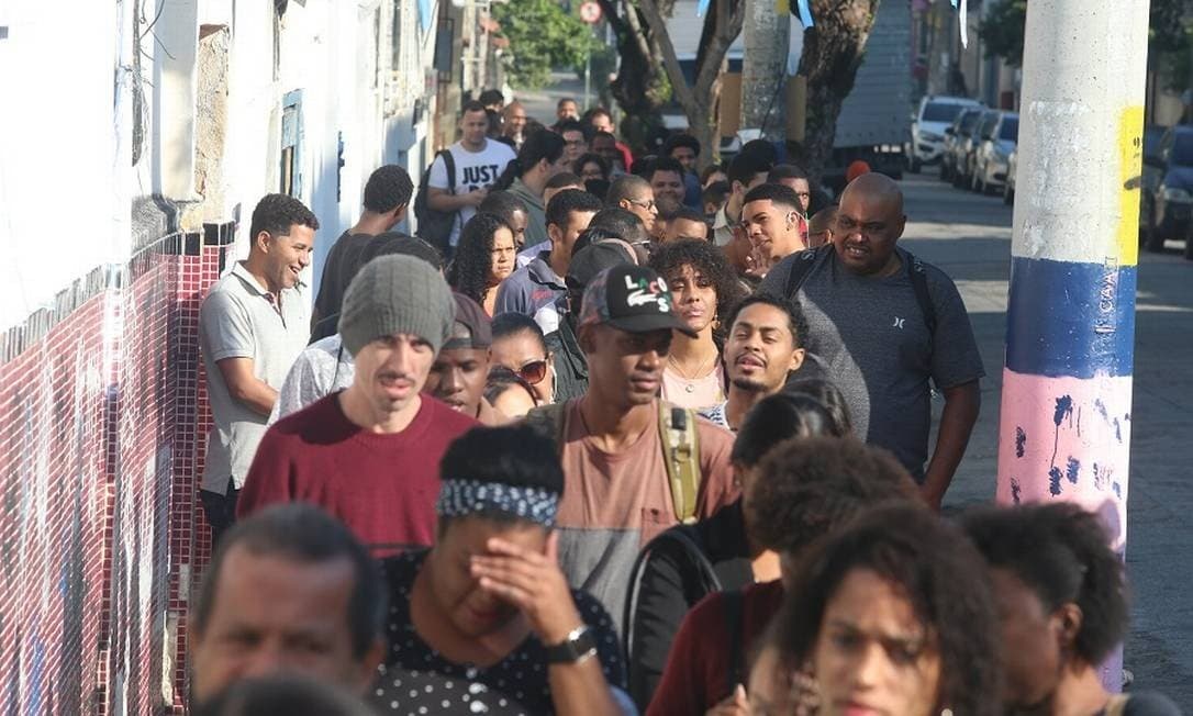 Mercado só gera emprego que paga até dois salários mínimos e informalidade faz desigualdade avançar, aponta Ipea