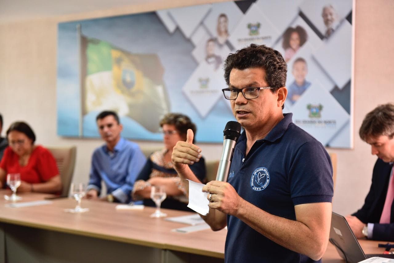 Governo do Estado institui comando para unificar ações de enfrentamento ao derramamento de óleo