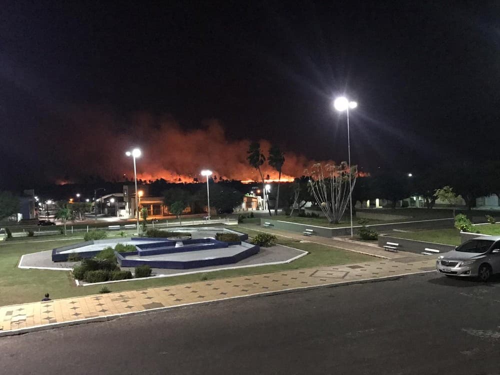 Corpo de Bombeiros controla incêndio florestal em Ceará-Mirim após seis horas de combate