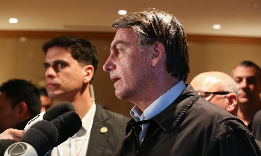Bolsonaro diz que a Amazônia "interessa ao mundo", está "aberta" e tem que ser explorada de forma racional