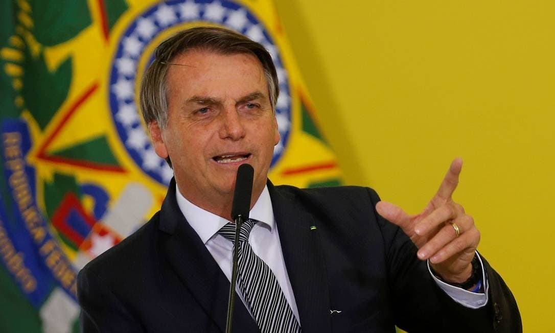 Bolsonaro diz que nunca falou em acabar com estabilidade de servidor: "Lamento a imprensa agir dessa maneira. O tempo todo distorcendo e me difamando"