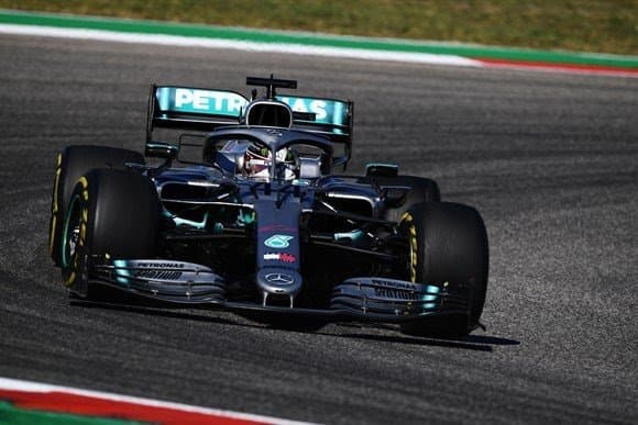 Hamilton fica em segundo no GP dos EUA, mas conquista sexto Mundial de F1