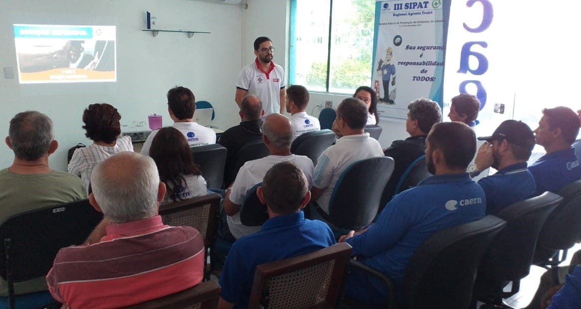 Detran foca na prevenção ministrando palestra de direção defensiva na Caern