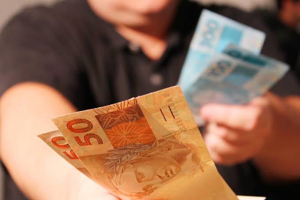 Senado fecha brecha de fraudes: crédito consignado só com autorização expressa