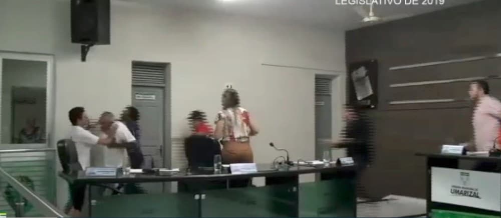 VÍDEO: Sessão em Câmara Municipal no interior do RN termina em agressão