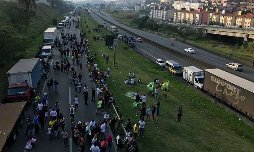 Com apoio da CUT, caminhoneiros autônomos anunciam paralisação nacional na segunda(16) em meio a categoria "dividida"