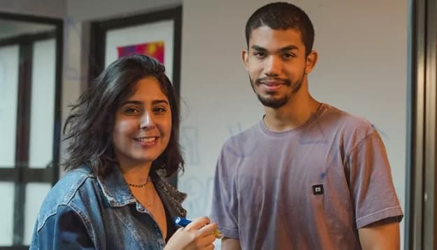 Amigos criam aplicativo para ajudar universitários a produzir TCC