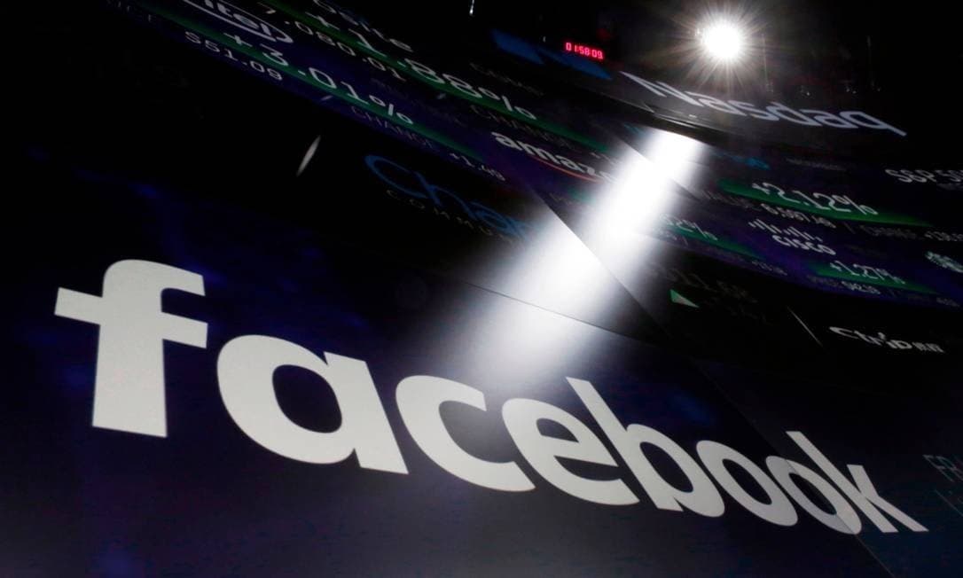Facebook é multado no Brasil por compartilhamento indevido de dados