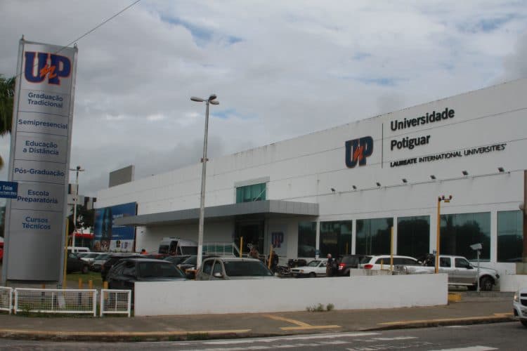 SERÁ QUE OS ALUNOS VÃO APROVAR? UNP deverá sair da Roberto Freire para dentro do bairro de Capim Macio