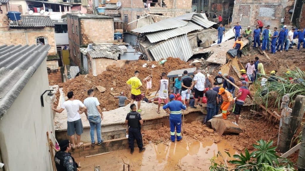 Defesa Civil confirma 30 mortes em Minas Gerais em decorrência das chuvas
